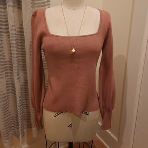 Scoop Neck Sweater 🌹